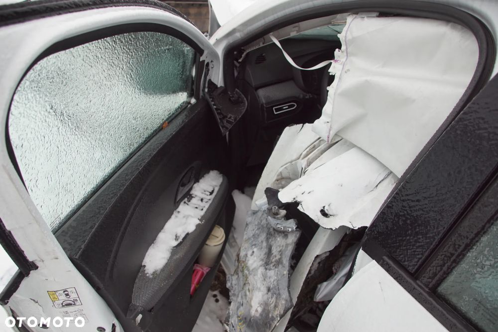 Auto na części - Dacia Sandero III Lift 1.0 TCE 91 KM H4D470 OV369 2024R Silnik Skrzynia Drzwi Błotnik Klapa Zderzak Lampa Lusterko Szyba Deska Kokpit Sterownik Moduł Czujnik Licznik Wyświetlacz Panel Kierownica - 8