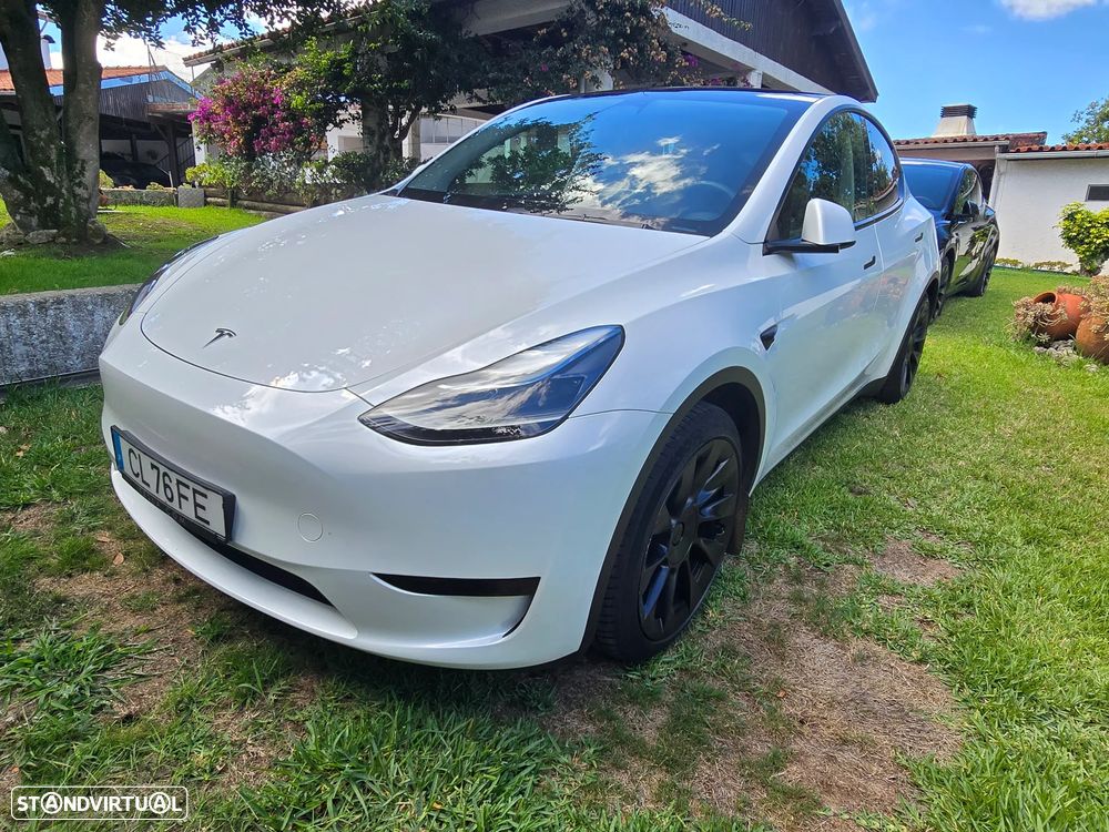 Tesla Model Y Standard - 1