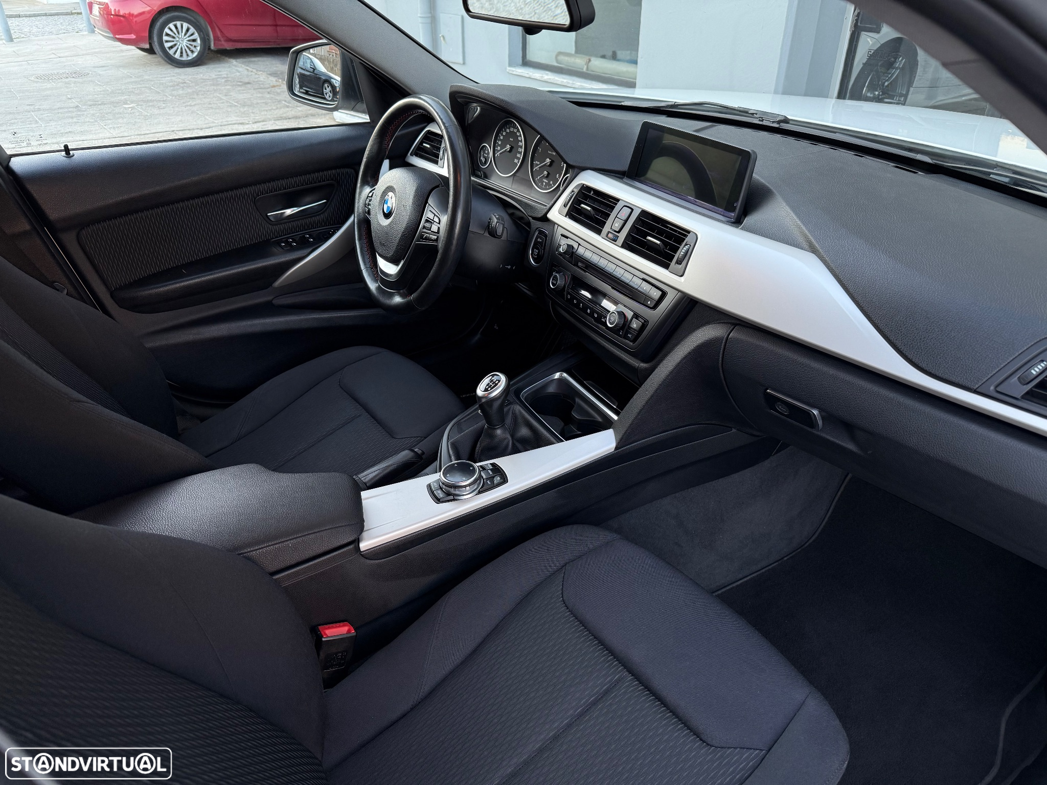 BMW 316 d Touring Line Sport - 17