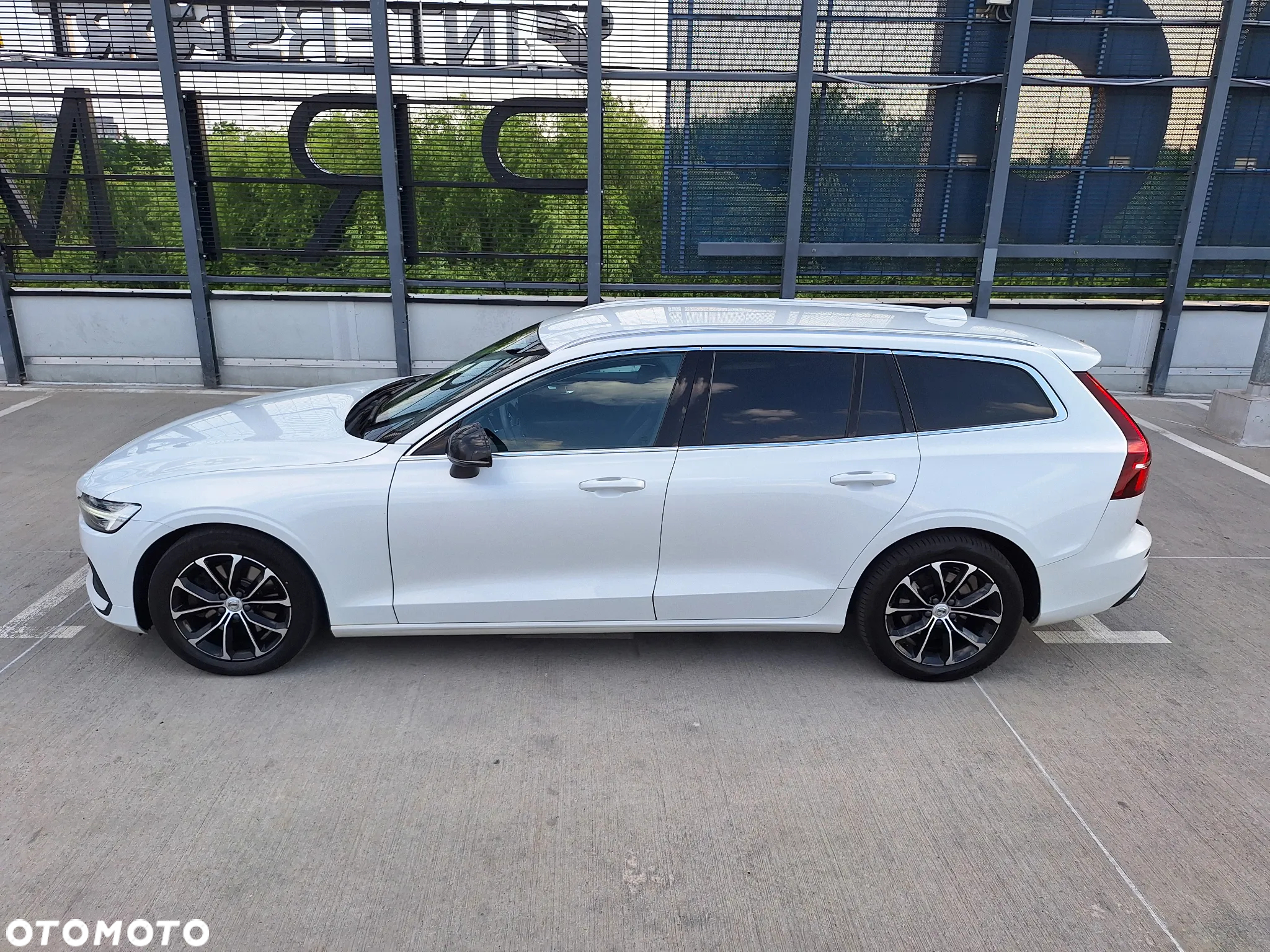 Volvo V60 D4 Momentum Pro - 8