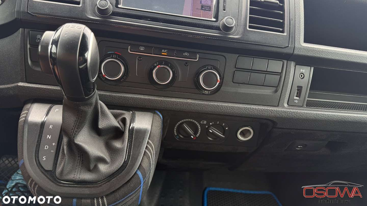 Volkswagen Multivan - 10