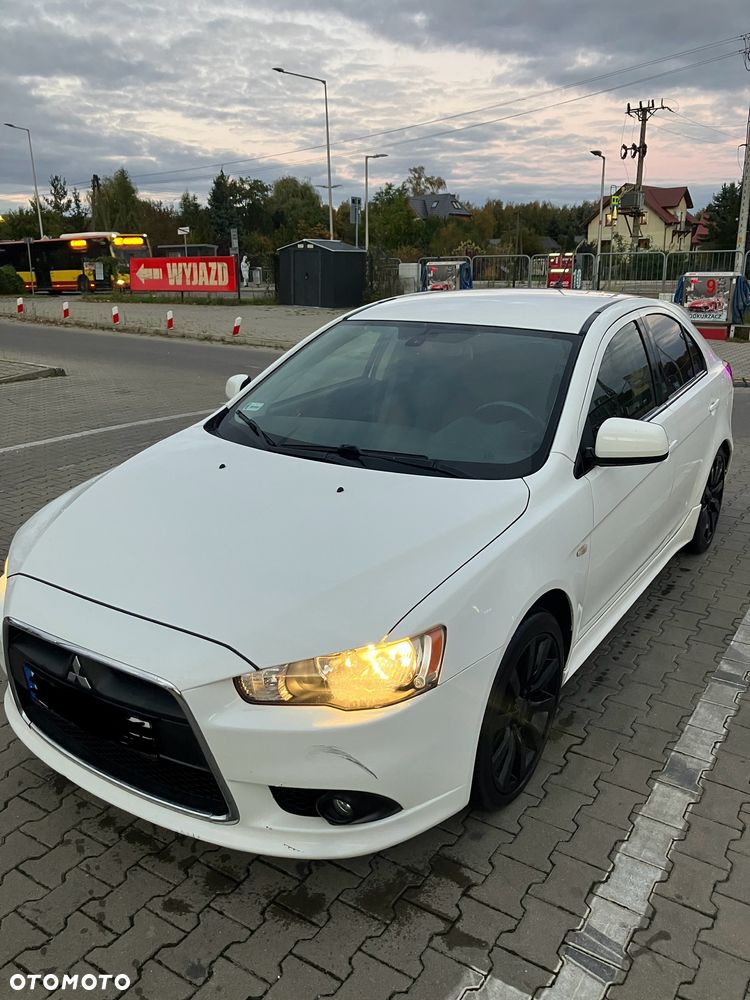 Mitsubishi Lancer - 12