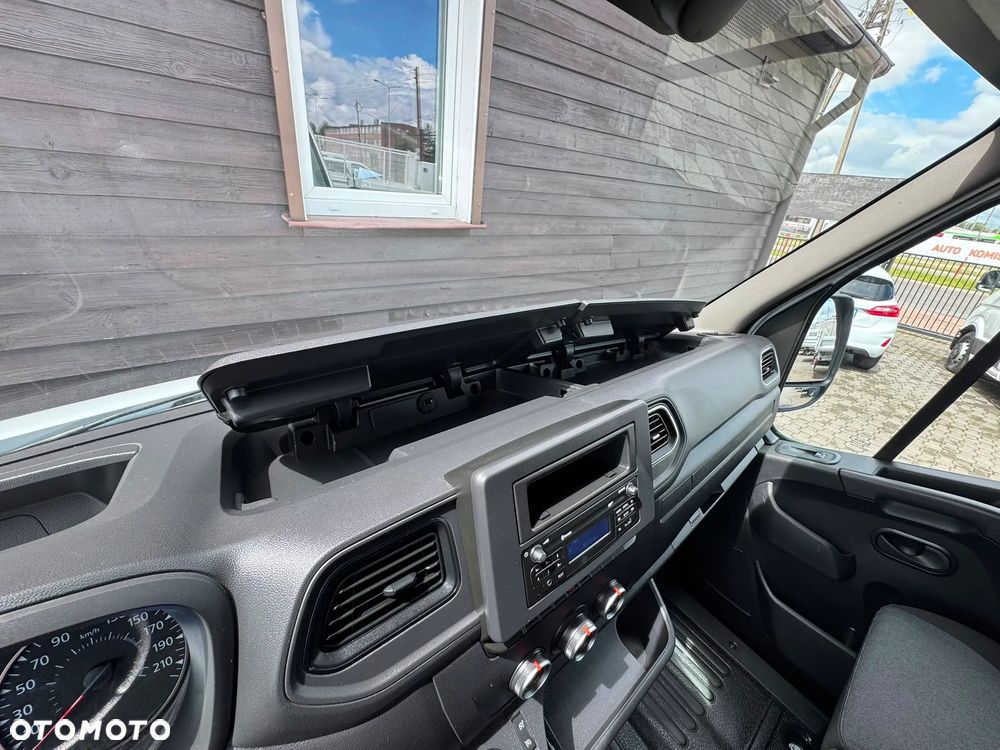 Renault Master - 32