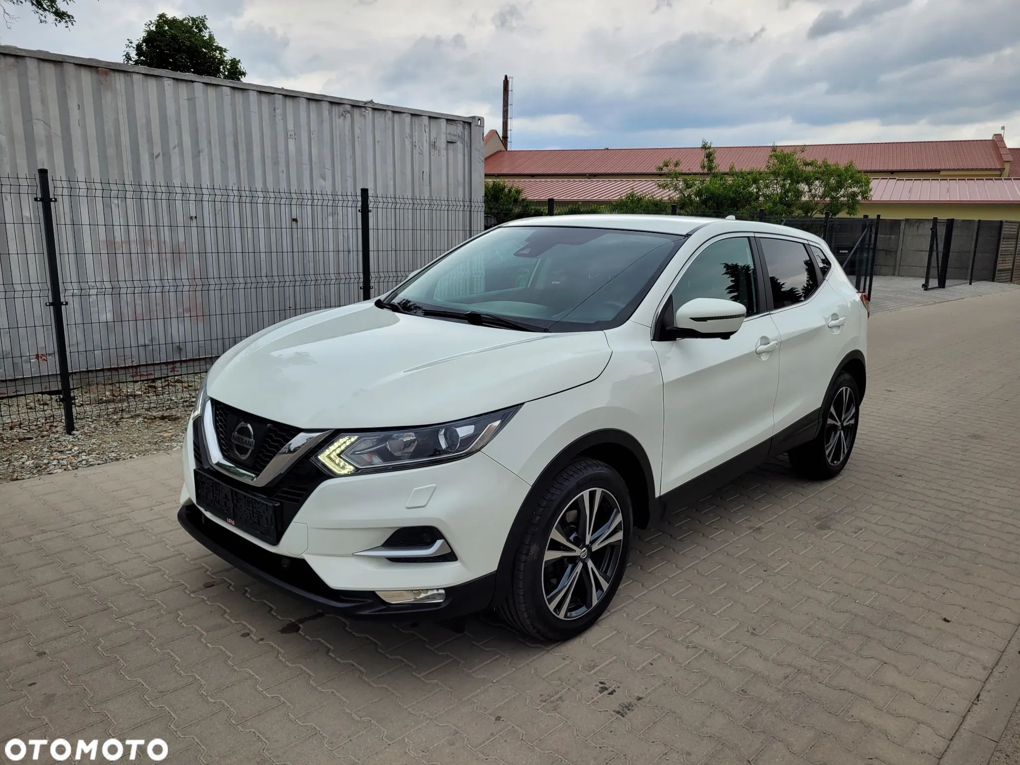 Nissan Qashqai 1.2 DIG-T N-Vision EU6 - 1