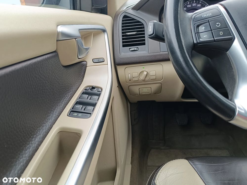 Volvo XC 60 DRIVe R Design - 21