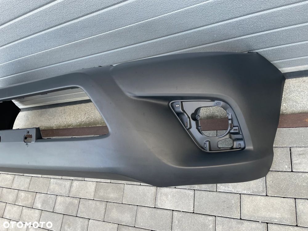 ZDERZAK PRZEDNI TOYOTA HILUX  2015-- NOWY 4WD - 2