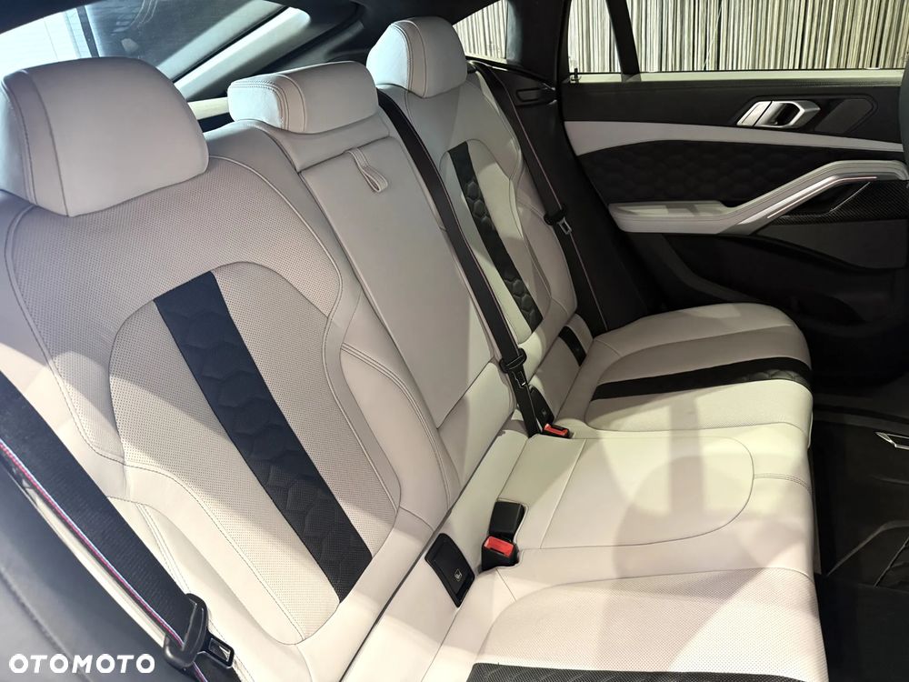 BMW X6M - 18