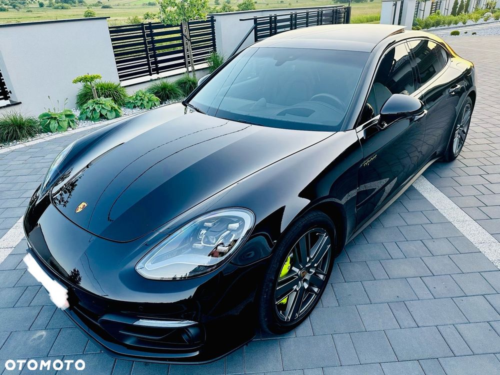 Porsche Panamera 4 E-Hybrid Platinum Edition - 22