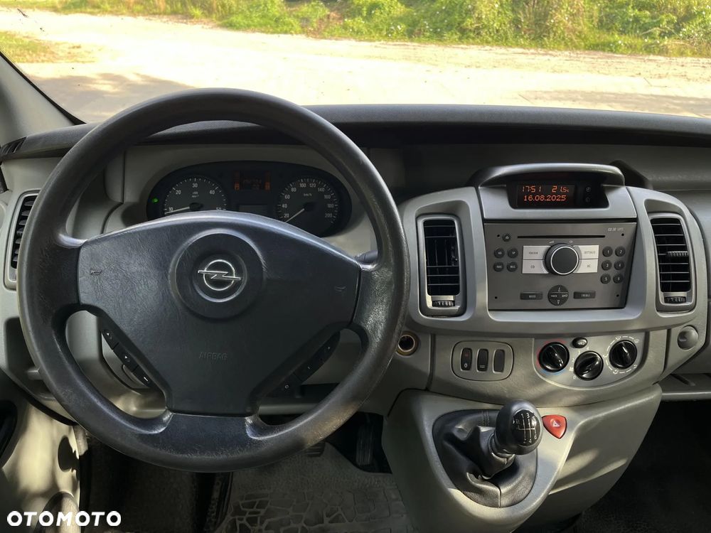 Opel Vivaro - 13