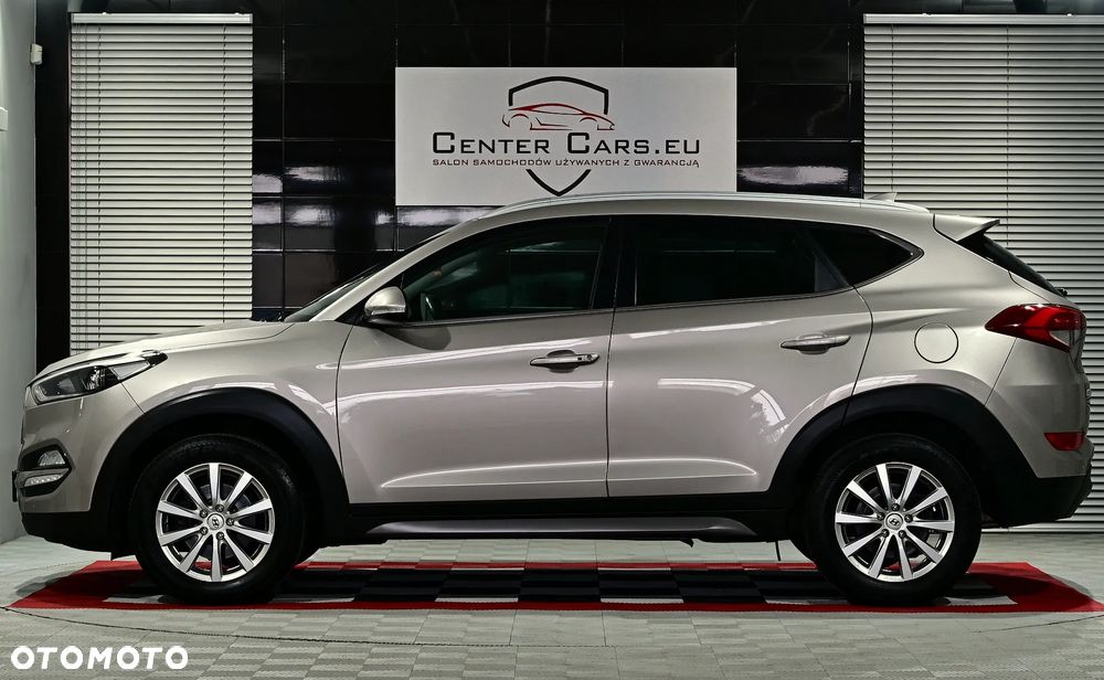 Hyundai Tucson 1.7 CRDI BlueDrive Style 2WD - 17