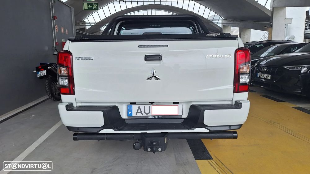 Mitsubishi L200 2.3 DI-D Strakar CD Intense 4WD - 17