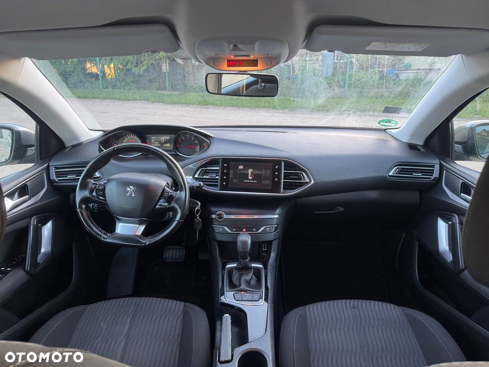 Peugeot 308 - 23