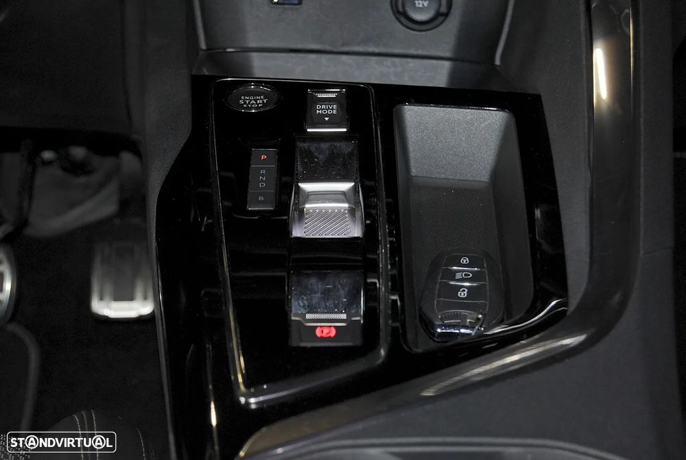 Peugeot 3008 1.6 Hybrid GT e-EAT8 - 26