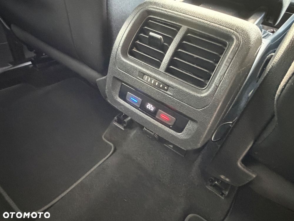 Volkswagen Touran 2.0 TDI BMT IQ Drive DSG - 32