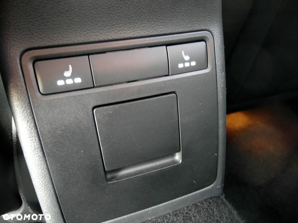Skoda Octavia 2.0 TDI RS - 38