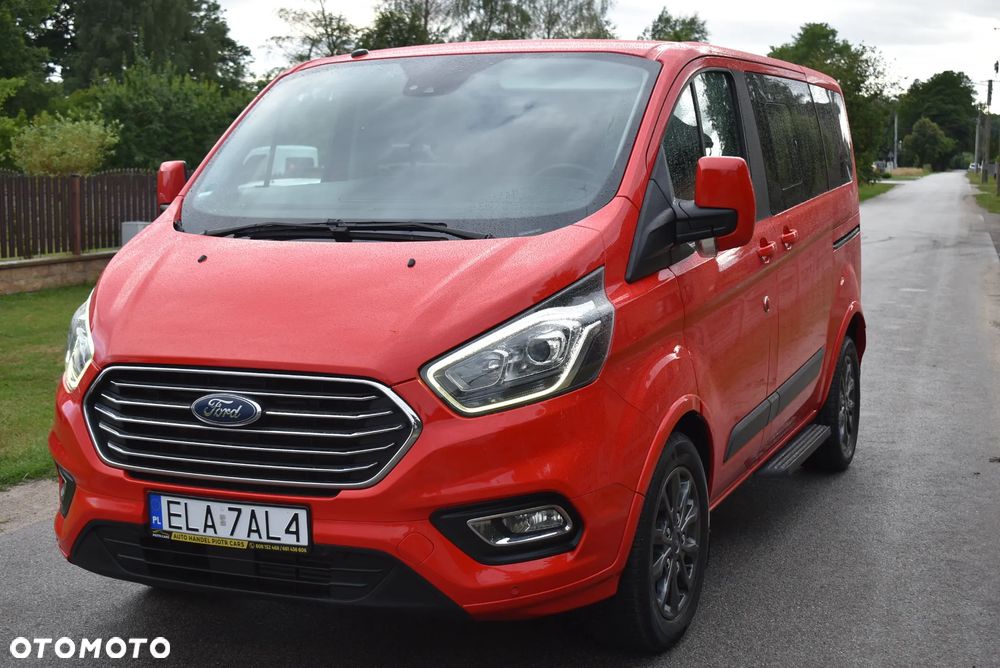 Ford Tourneo Custom - 20