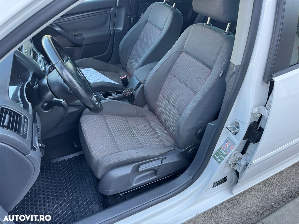 Volkswagen Golf 1.4 TSI GT Sport DSG - 20