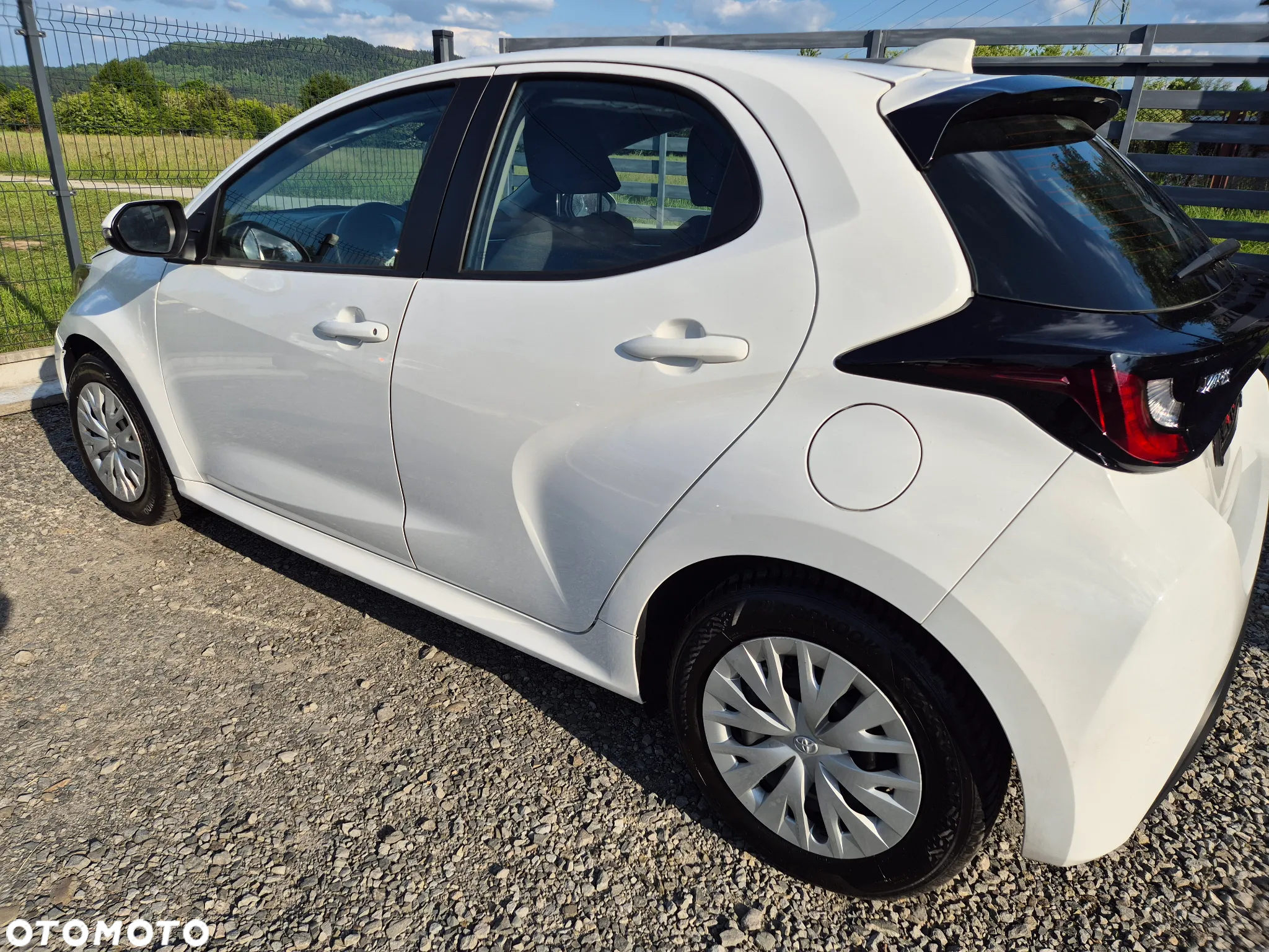 Toyota Yaris Hybrid 1.5 Comfort - 4