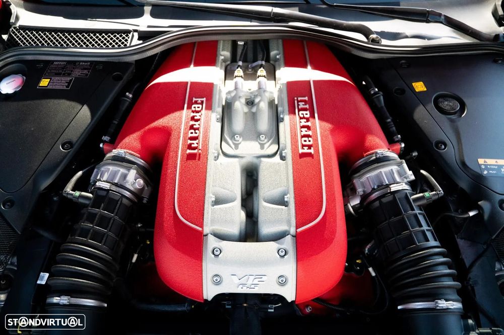 Ferrari 812 Superfast 6.5 V12 - 7