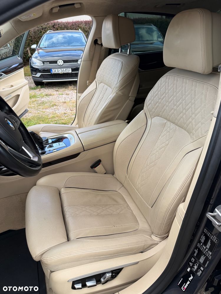 BMW Seria 7 750i xDrive - 20