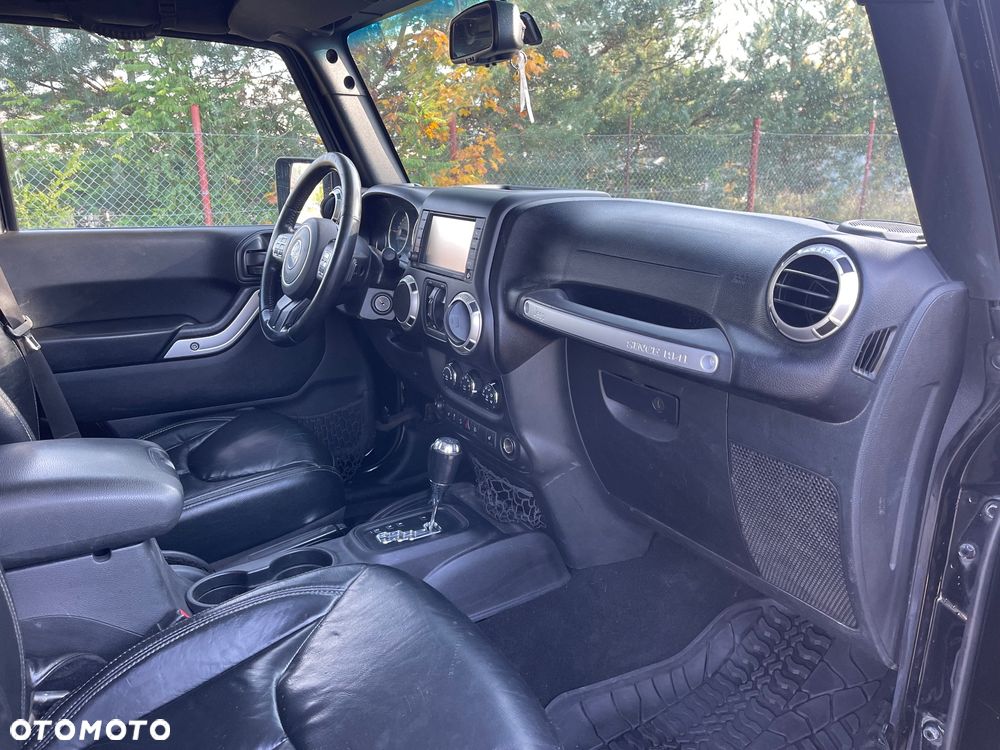 Jeep Wrangler 3.6 Unlim Sahara - 17