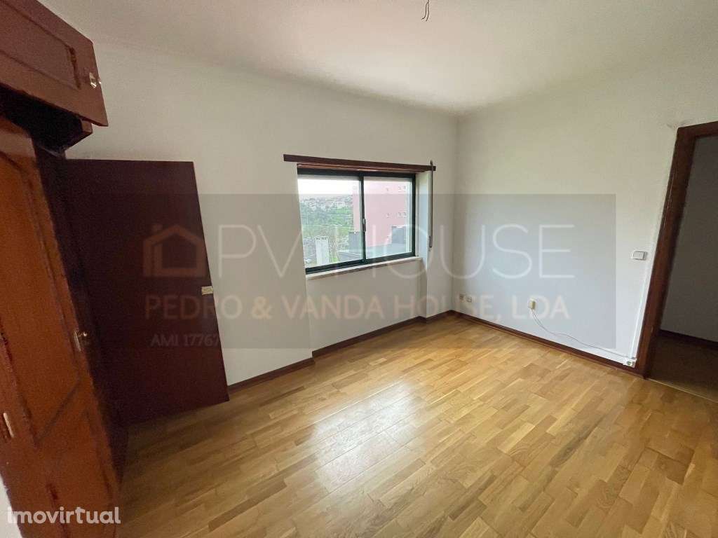 Excelente T2 em São Marcos | Suite, Lareira, Despensa e Vistas de P... - Grande imagem: 5/13