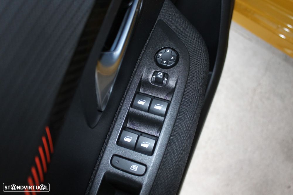 Peugeot 208 1.2 PureTech Active Pack - 12