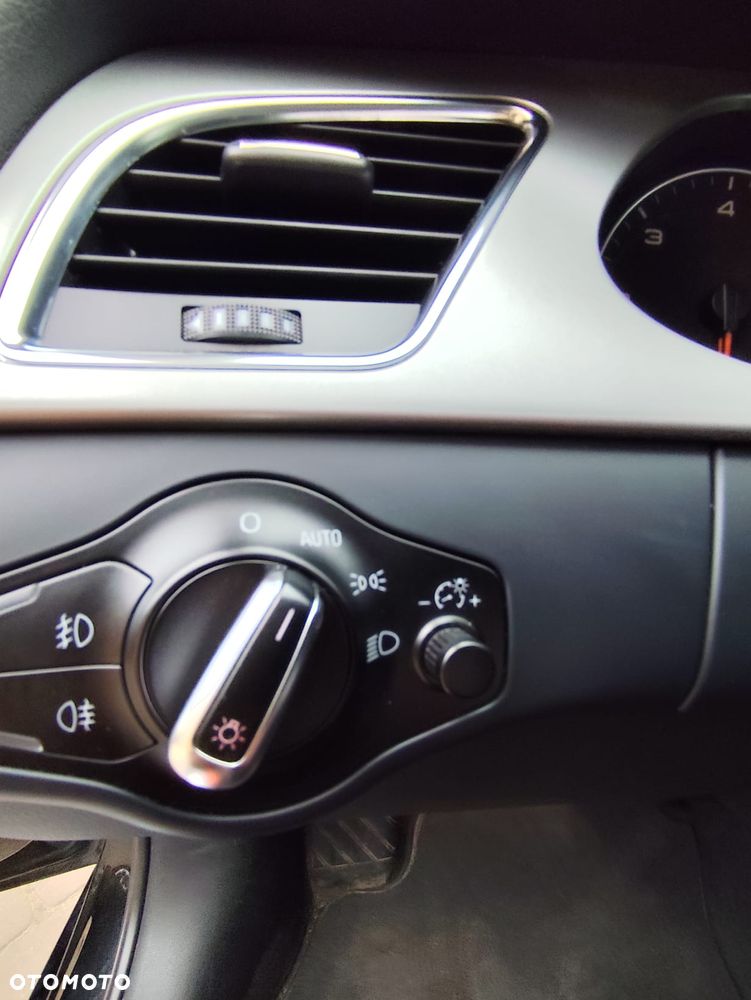 Audi A4 Avant 2.0 TDI DPF multitronic Ambiente - 13