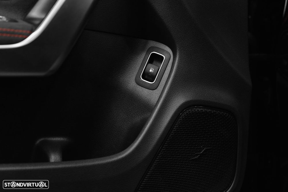 Mercedes-Benz CLA 250 e Shooting Brake AMG Line - 28