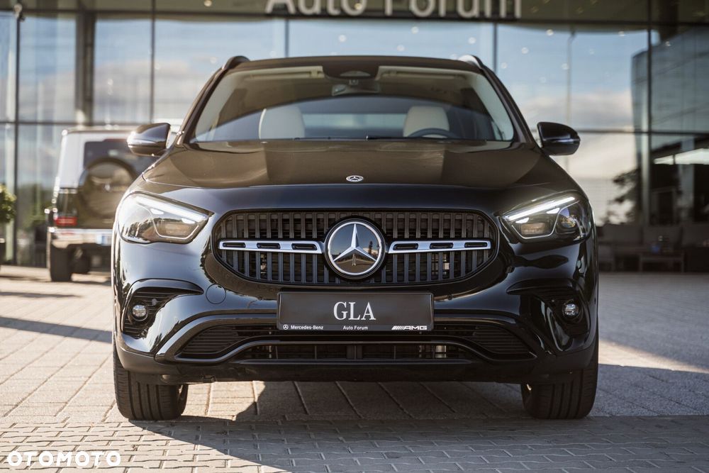 Mercedes-Benz GLA - 5