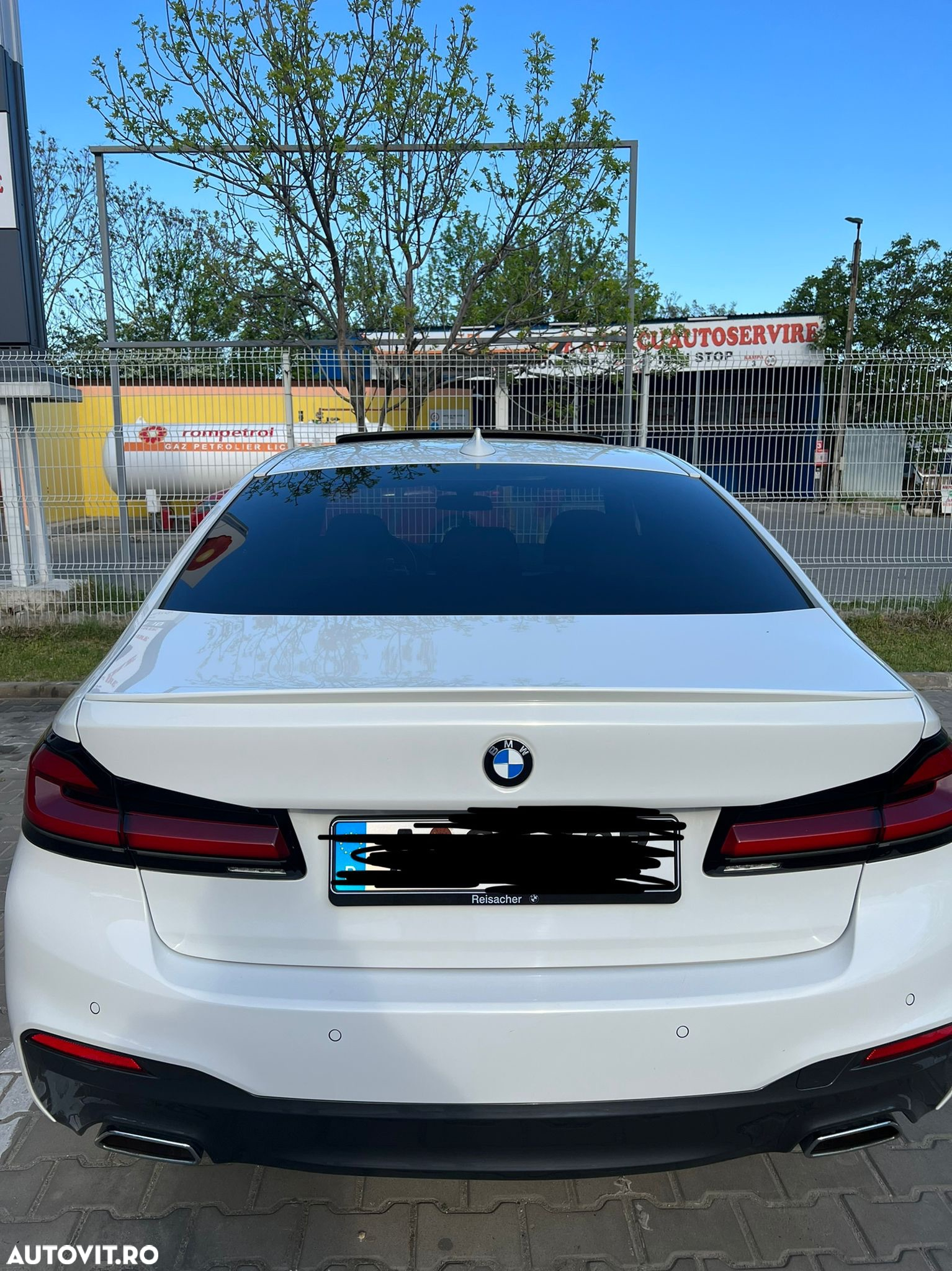 Eleron Portbagaj Bmw G30 seria 5 Calitate premium vopsit PROFESIONAL negru lucios Safir Black Metallic cod 475 sau alb Alpine weiss 3 cod 300 ⭐️⭐️⭐️⭐️⭐️ - 2