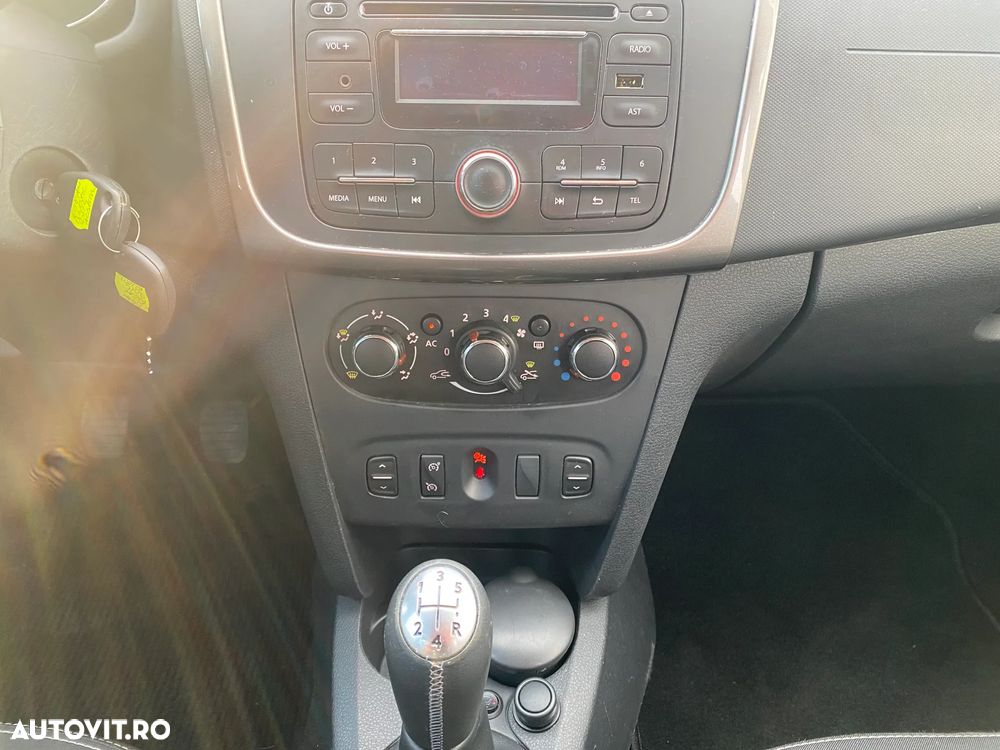 Dacia Logan MCV 1.2 16V 75 Ambiance - 18