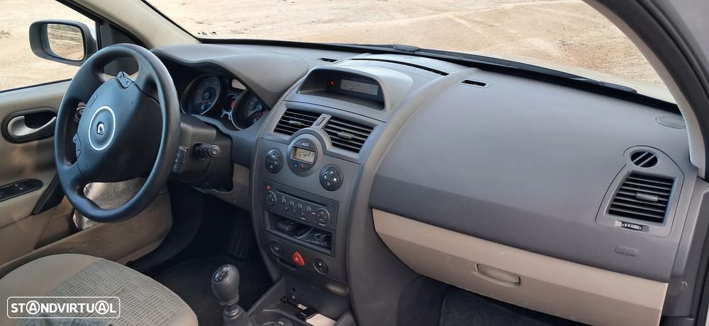 Renault Mégane 1.5 dCi Dynamique - 6