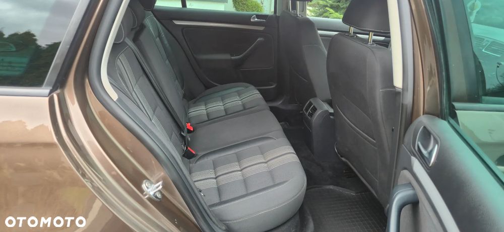 Volkswagen Golf 1.6 TDI DPF MATCH - 15