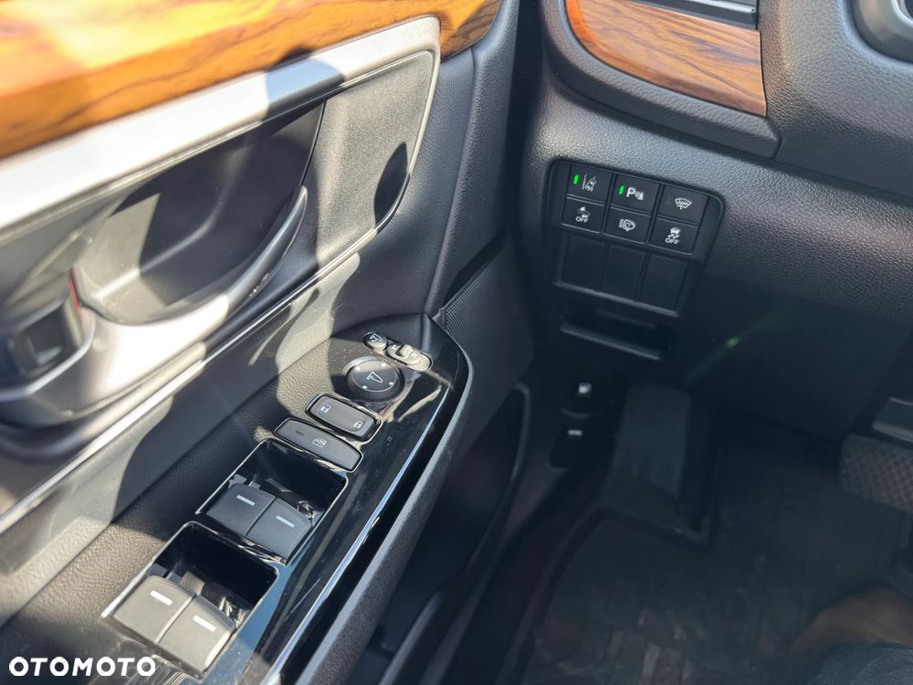 Honda CR-V 1.5 Lifestyle (Honda Connect+ / 7 os.) CVT - 19