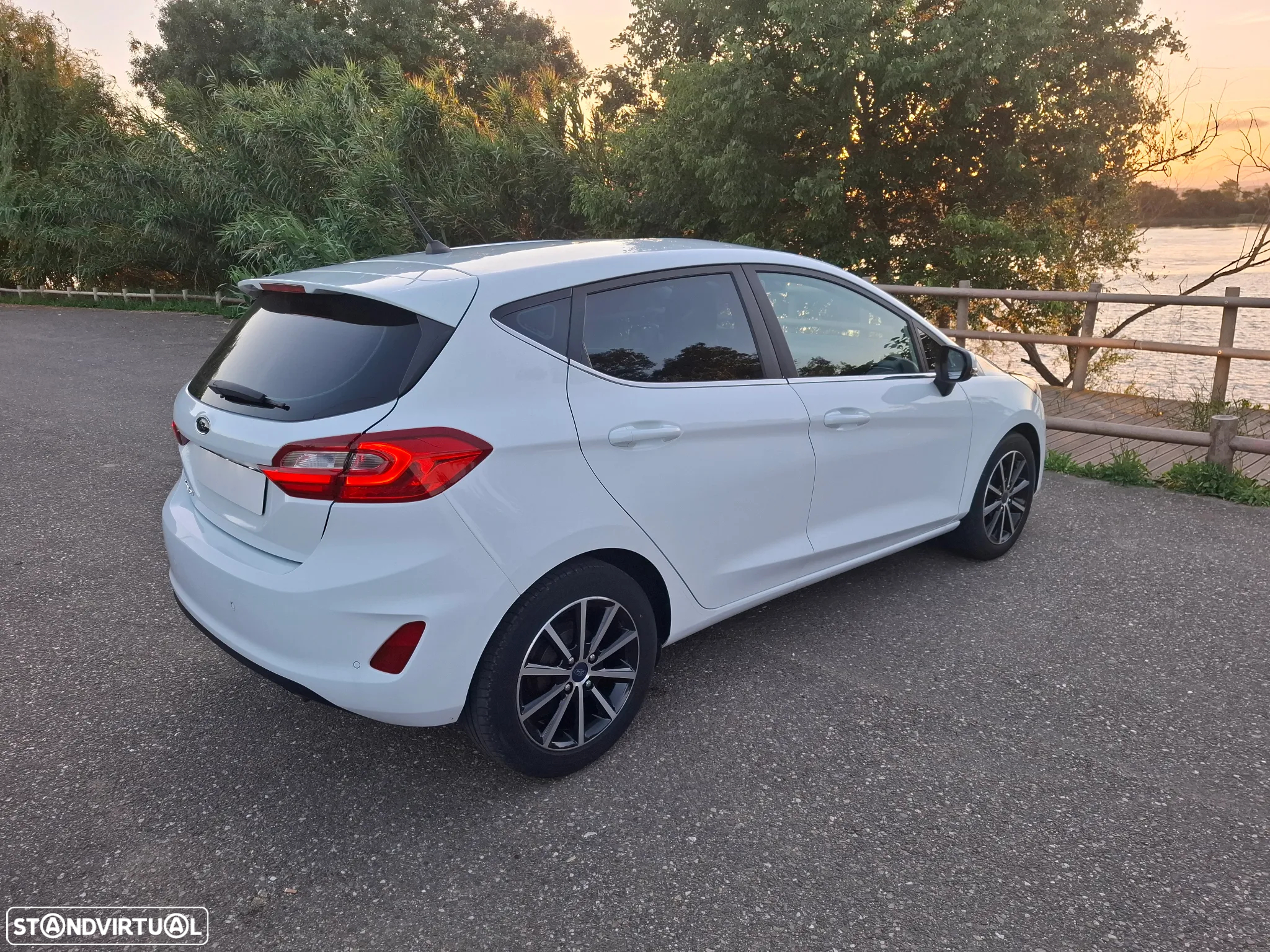 Ford Fiesta 1.0 EcoBoost Titanium - 16