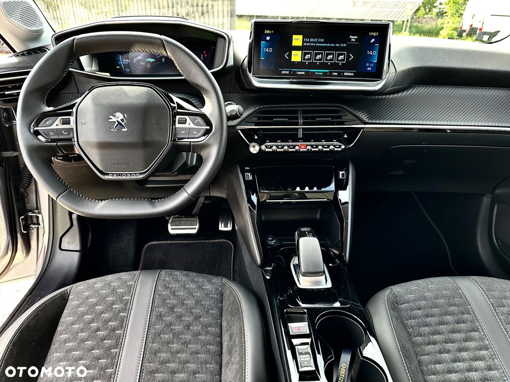 Peugeot 208 e-208 50kWh Business - 19