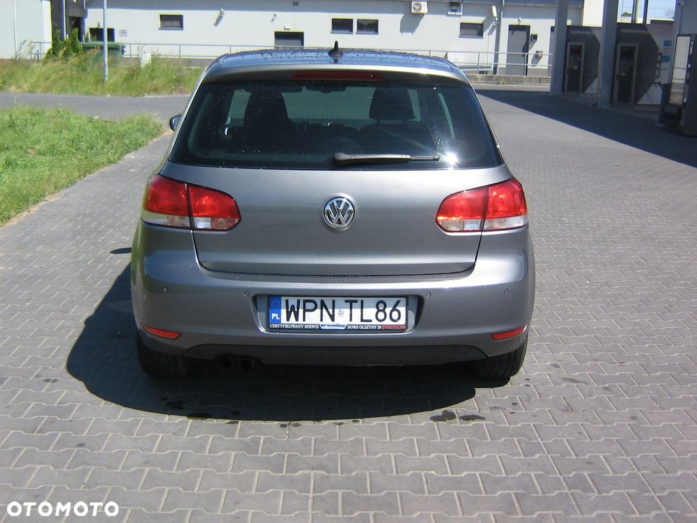 Volkswagen Golf - 6