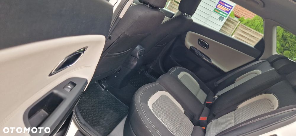 Kia Ceed 1.6 GDI L Business Line - 13