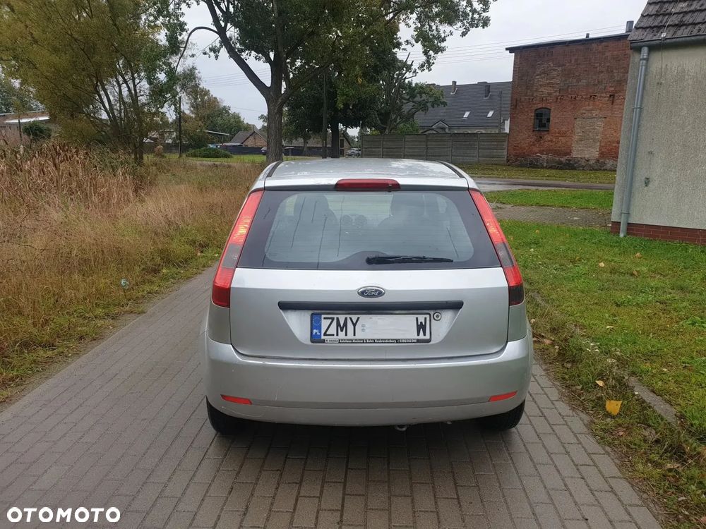 Ford Fiesta 1.3 - 8