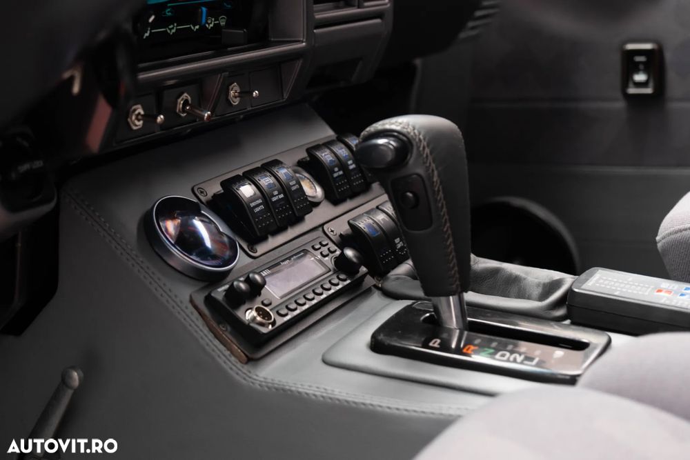 Toyota Land Cruiser - 27