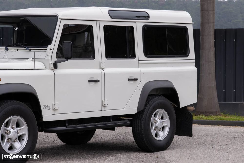 Land Rover Defender 110 2.5 Td5 E - 4