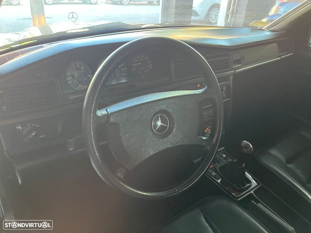 Mercedes-Benz 190 E 2.3 16V - 28