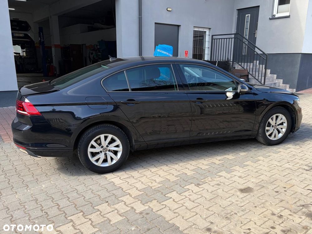 Volkswagen Passat 1.5 TSI EVO Elegance DSG - 4