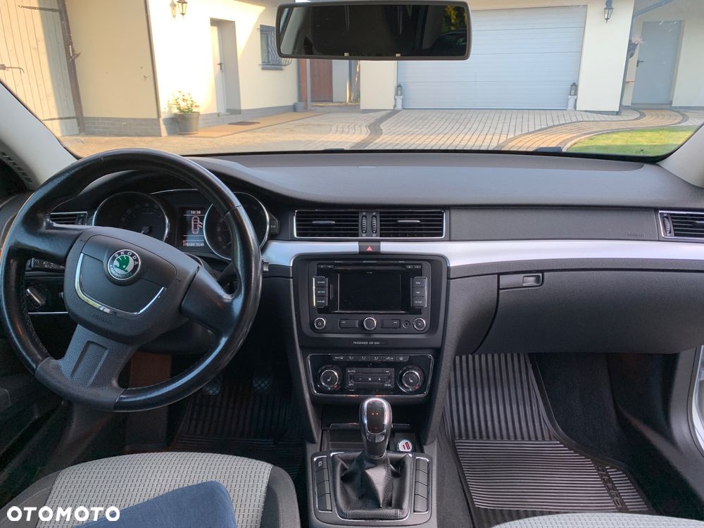 Skoda Superb 2.0 TDI 4x4 Exclusive - 11