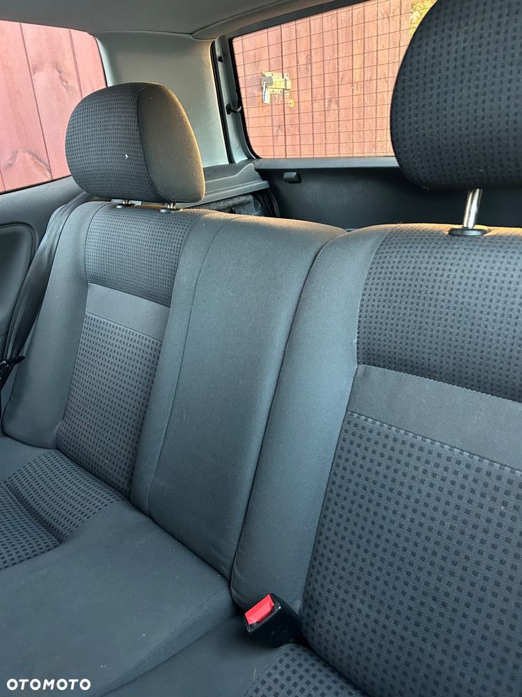 Volkswagen Polo 1.4 Comfortline - 8