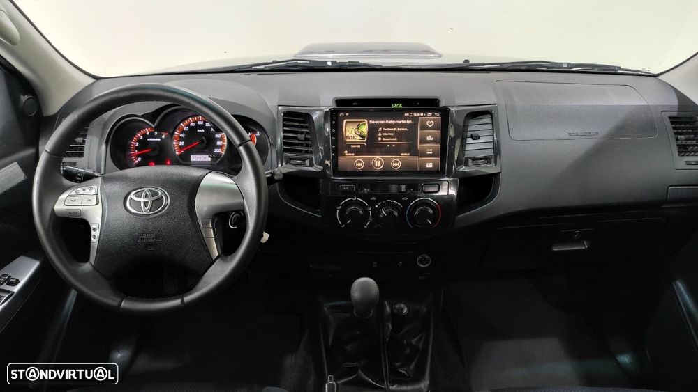 Toyota Hilux 2.5 D-4D 4WD CD T+Nav+PM - 24