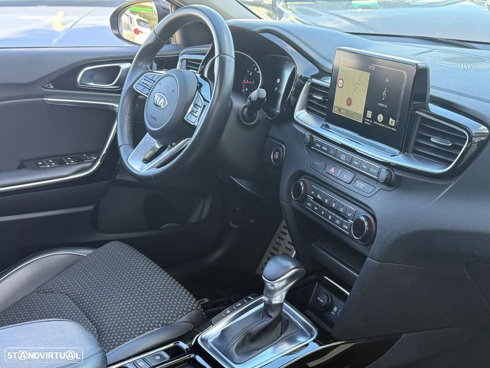 Kia Ceed SW 1.4 T-GDI DCT OPF Platinum Edition - 26