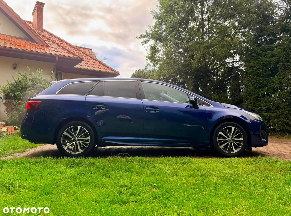 Toyota Avensis 2.0 Premium MS - 5