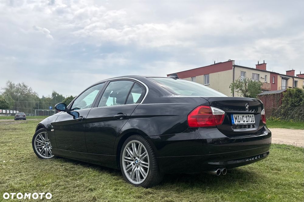 BMW Seria 3 325i - 5